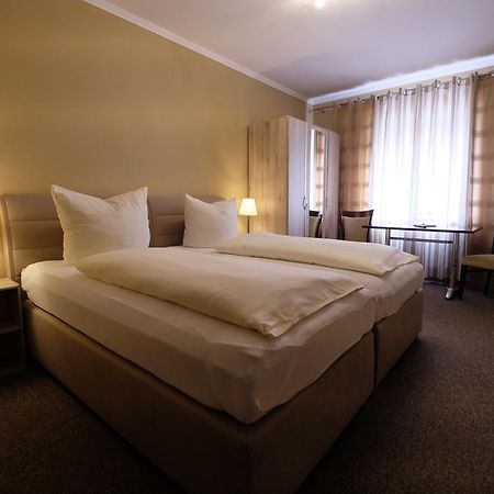 Hotel Gruener Kranz Рендсбург Номер фото