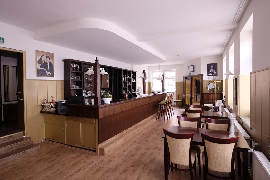 Hotel Gruener Kranz Рендсбург Екстер'єр фото