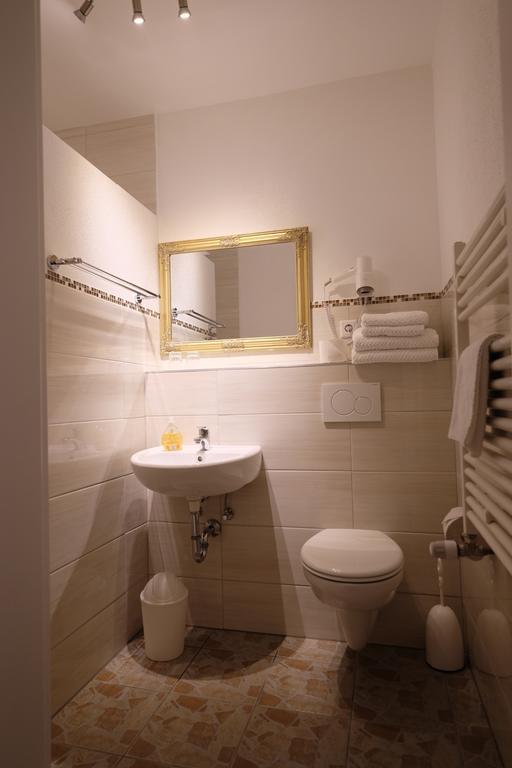 Hotel Gruener Kranz Рендсбург Номер фото