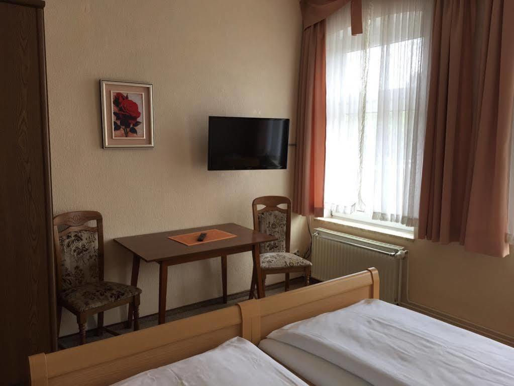 Hotel Gruener Kranz Рендсбург Екстер'єр фото