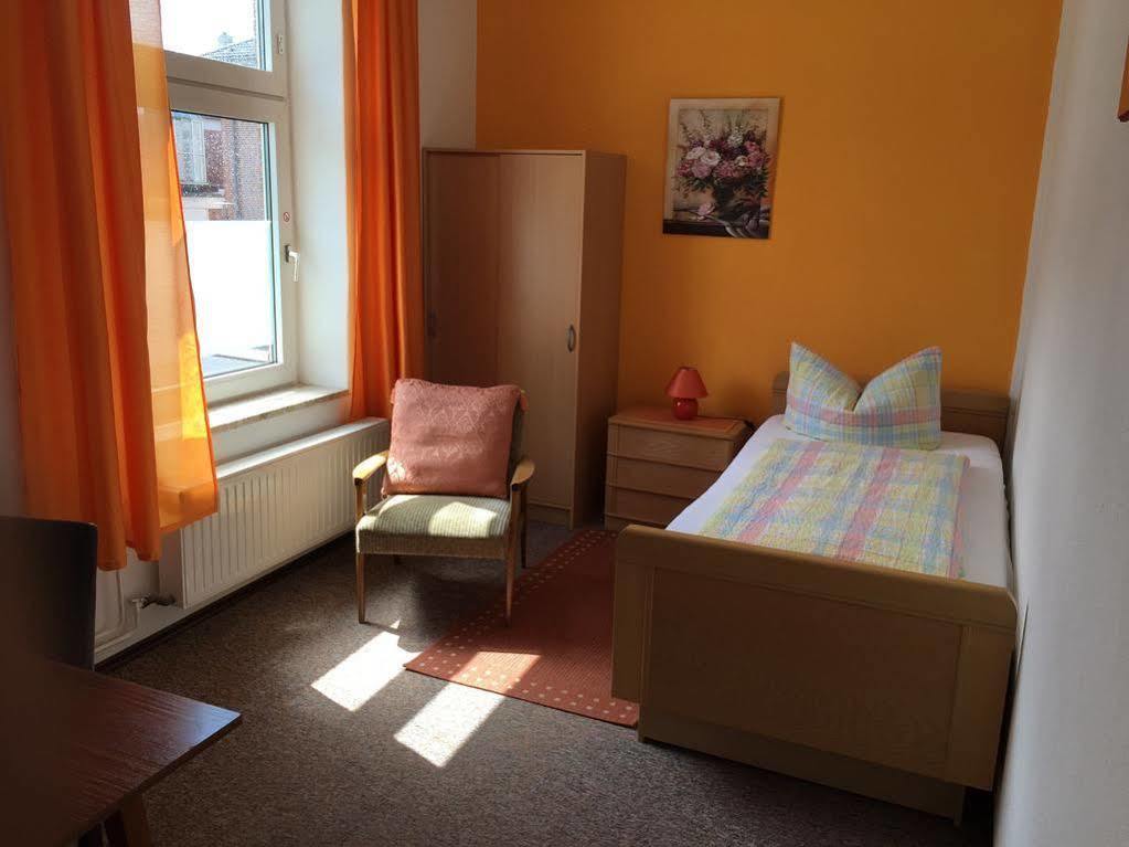 Hotel Gruener Kranz Рендсбург Екстер'єр фото